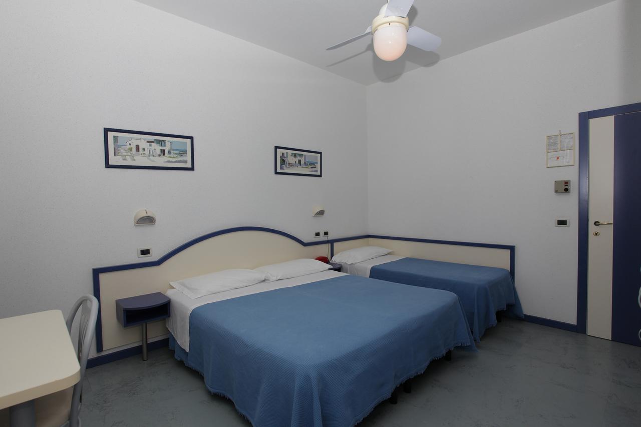 Hotel Santa Maria Червия Екстериор снимка
