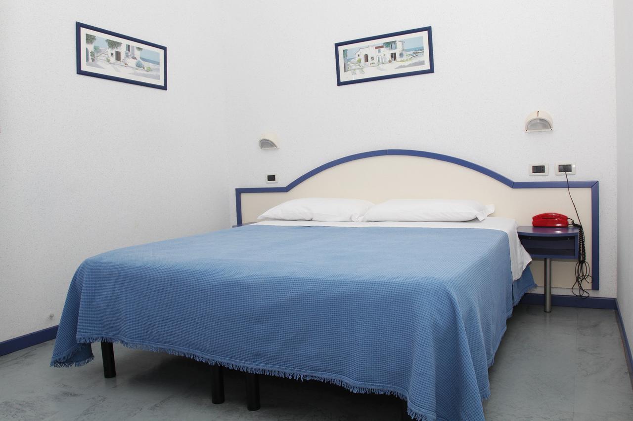 Hotel Santa Maria Червия Екстериор снимка